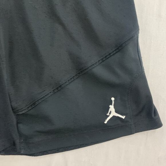 *SOLD ** Nike Air Jordan Shorts Mens Large Black Basketball Workout Gym Jumpman - Picture 2 of 8